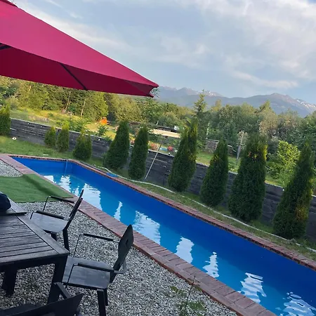 Mountain Views Lodge *